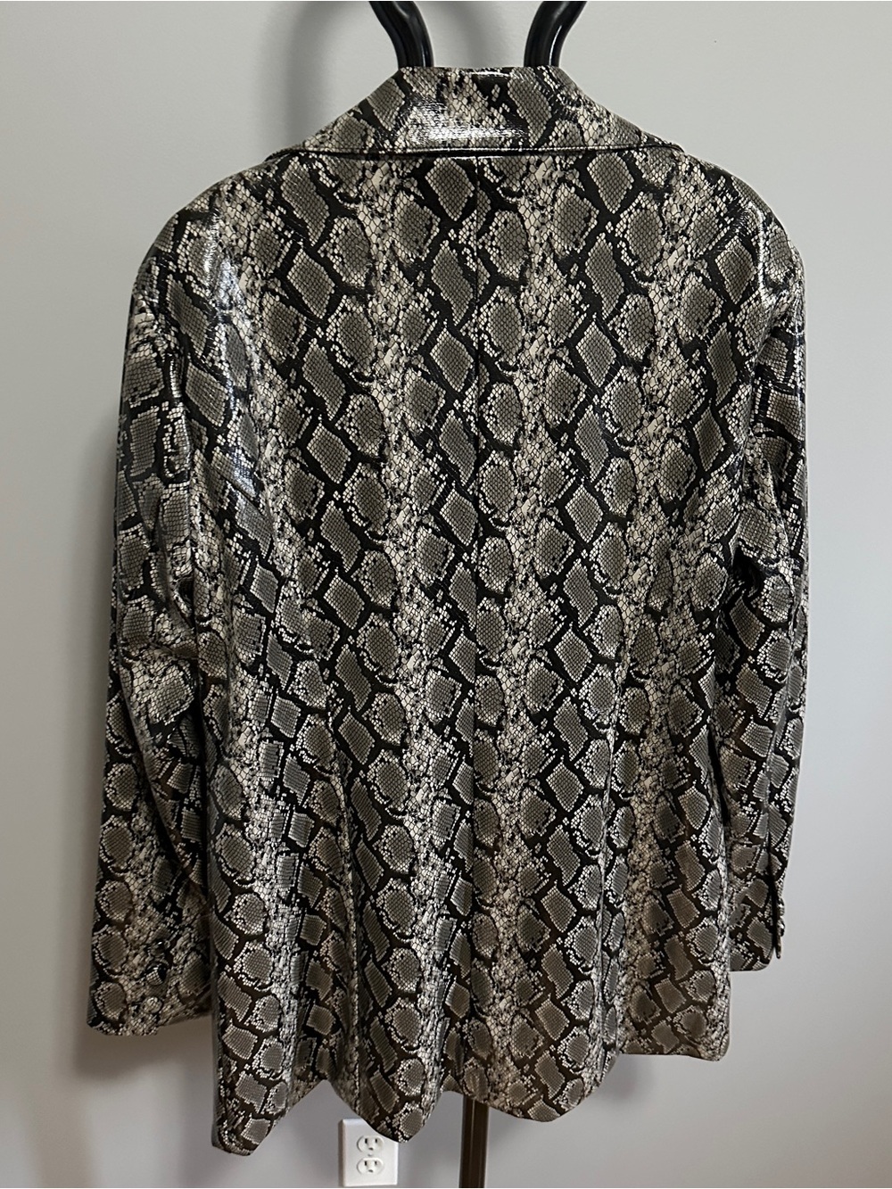 Ladies Shoedazzle faux leather reptile print blazer NWT - Picture 7 of 7